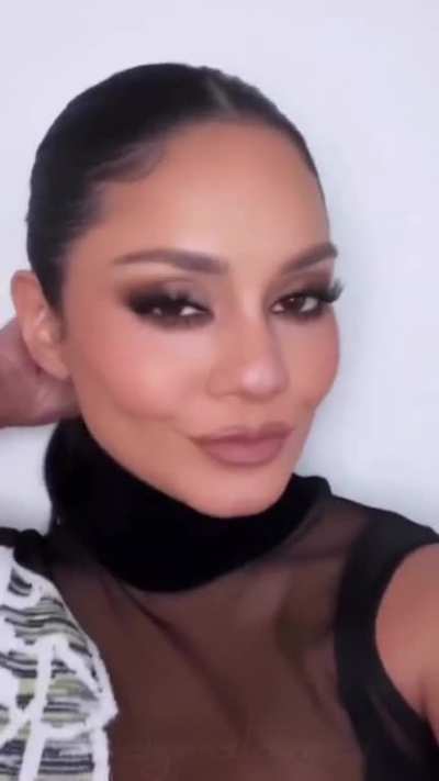 Vanessa Hudgens 