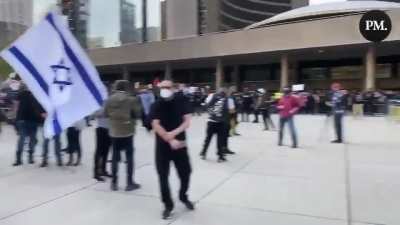 Handful of proud white Zionists massively outnumbered by peaceful pro-Palestinian protestors in Toronto