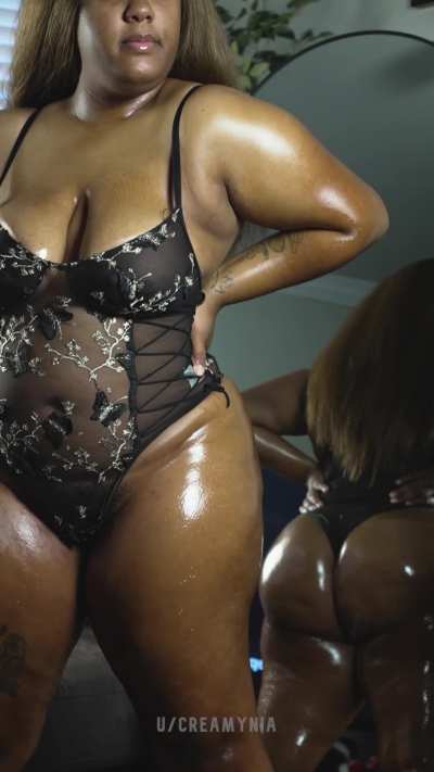 Team Ass vs Team Tits...Explain your reasoning 