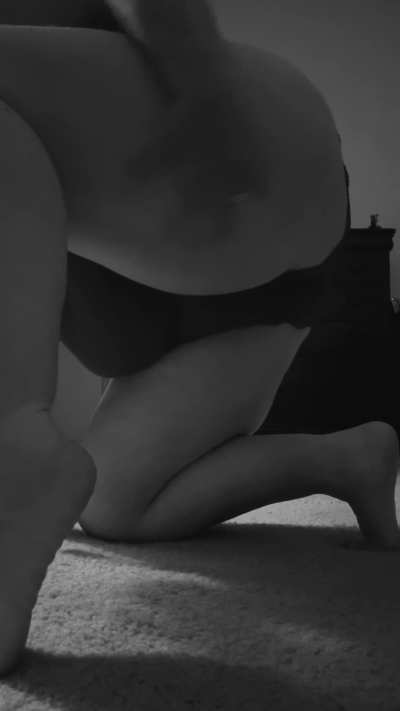 I wish you were under me smelling every fart 💨 and spanking my ass 😈