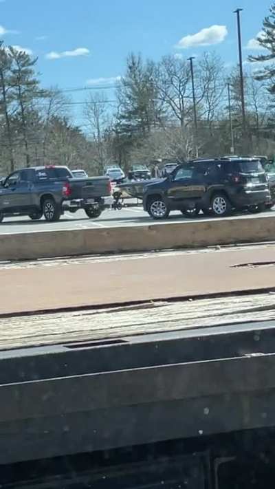 Idiot doesn&rsquo;t know how to drive with a trailer