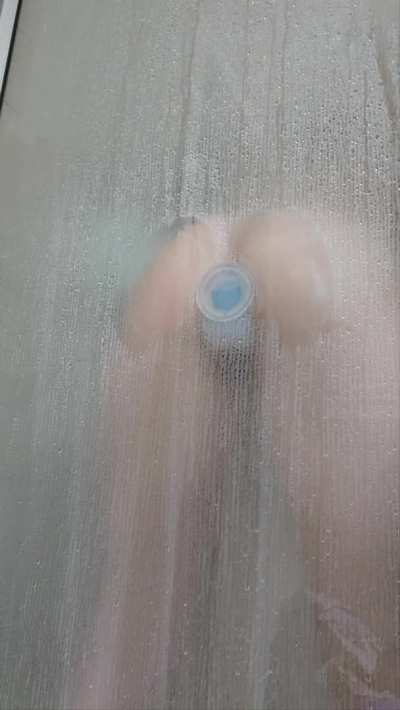 Join me in the shower 💦