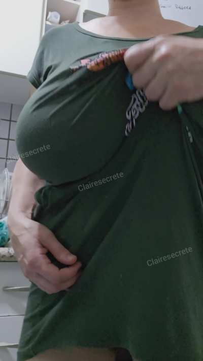What if we were on a 1st date and I upskirt, then oops! No panties!!