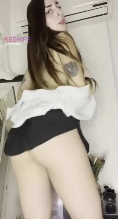 My skinny body looks really pretty
