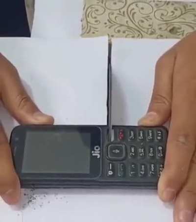 Blursed_Phone