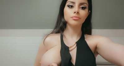 Peekaboob
