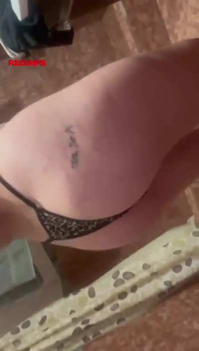 Nwa 19f Soft curves, hard to forget
