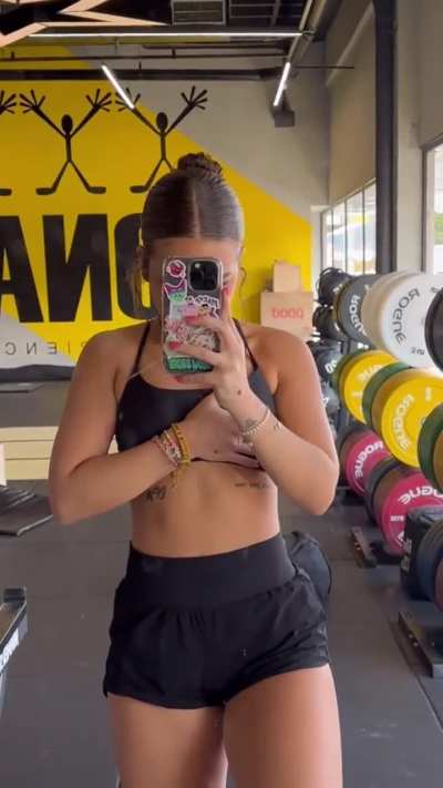 @melissamelmaia