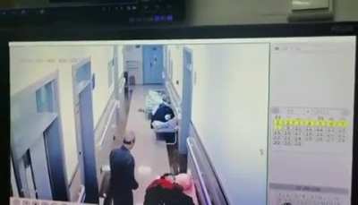 Old man bricked people sleeping in a Chinese hospital