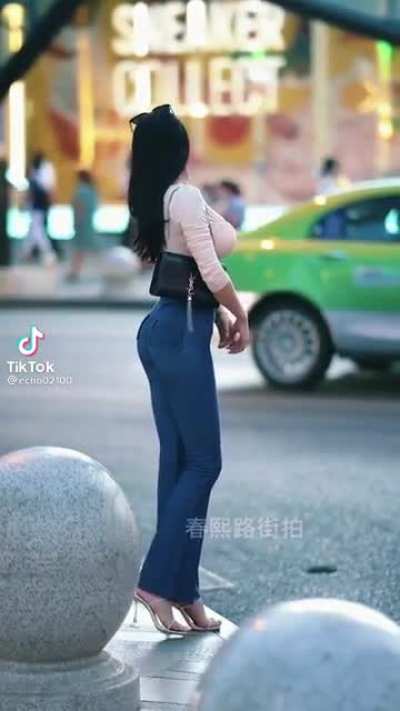 Hailing taxi