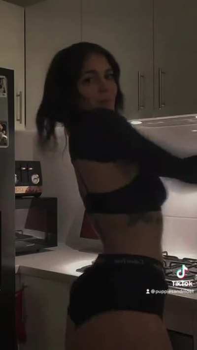 Puppiesandmoet on Tiktok