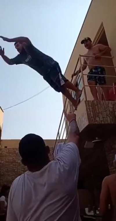HMFT after I jump in the pool (oc)