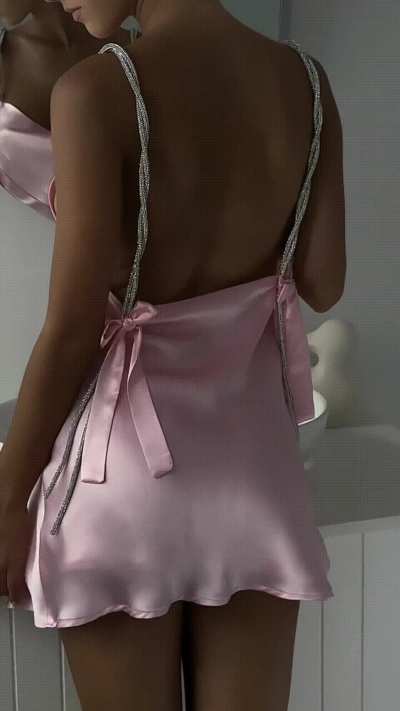 Sideboob