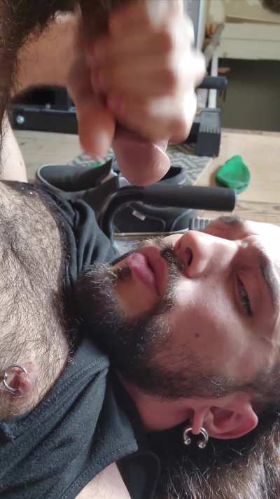 Now give me a kiss! 💋👅😈