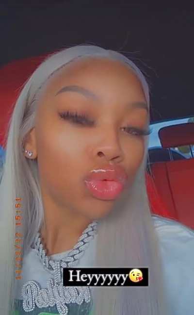 OMGGG 😫😫😫😫 best kissy lips video i seen so far