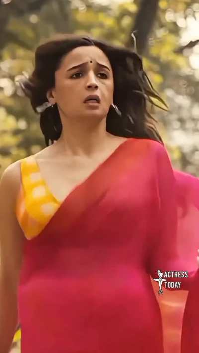 Alia bhatt bouncing boobies 🤤