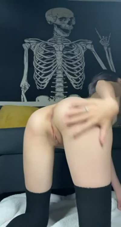 Would you fuck my tiny body?