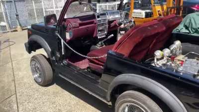 Here&rsquo;s a nicely done Jimny lowrider which was just completed in Japan.