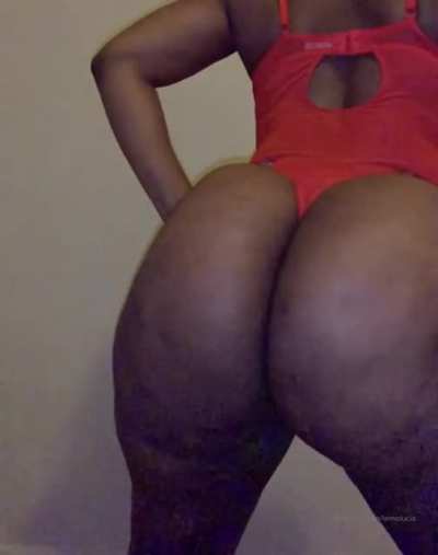 Isn&rsquo;t this the kinda Ass your all here to see??? 😅😭😩😍🤩🍑🙌🏾🇿🇦