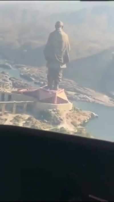 The World&rsquo;s tallest statue, seen from an airplane.