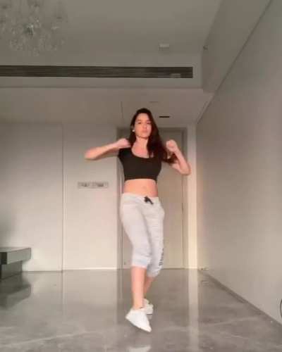 Nora Fatehi sexy ass and cleavage dance