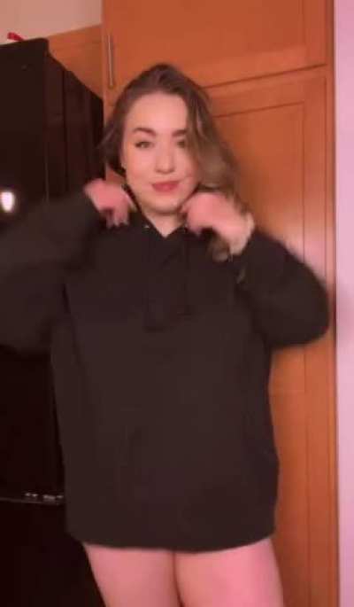 why hide all these tummy rolls and curves under a baggy sweatshirt??