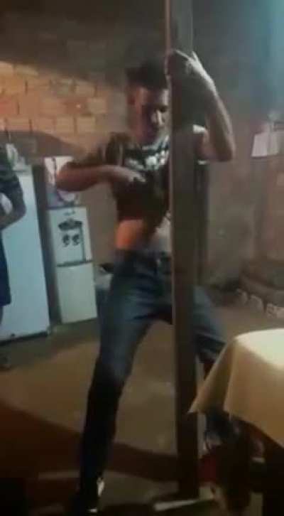WCGW Trying To Show Off At The Party