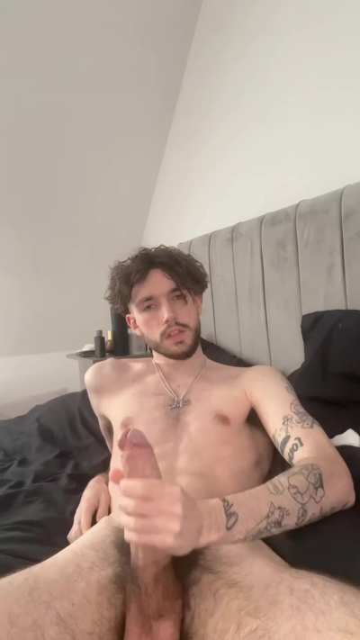 cute face but a hairy cock what am