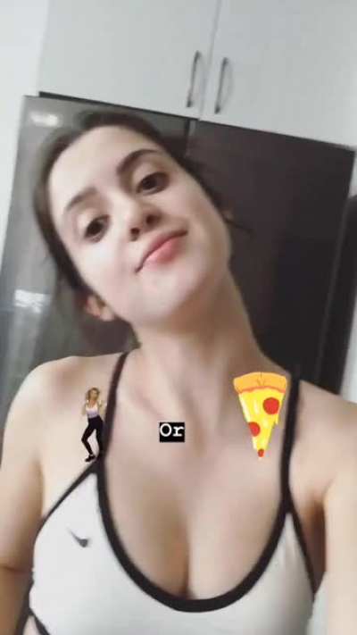 Laura hot cleavague