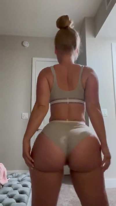 Damn 🥵🍑
