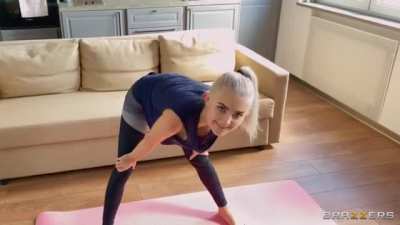 Eva Elfie does yoga
