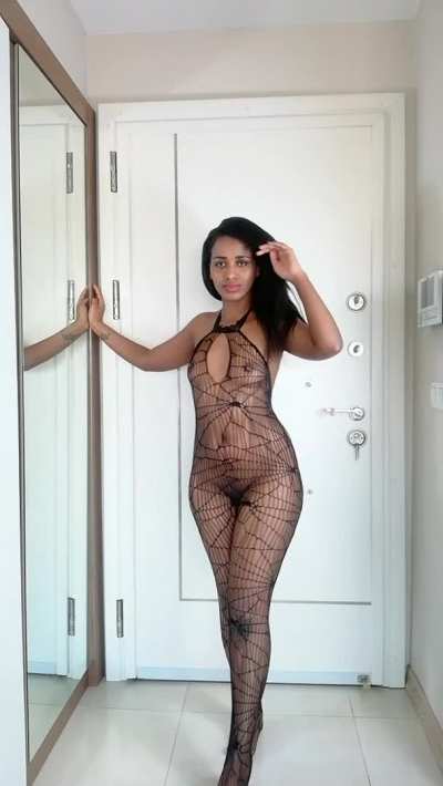 Hey babe can i tease you in my lingerie