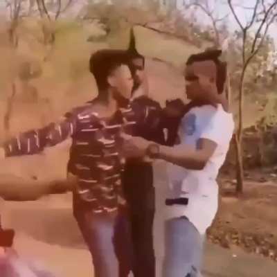 Indian guy gets absolutely destroyed in street fight