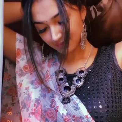 Cutie Reeshma tying her hair