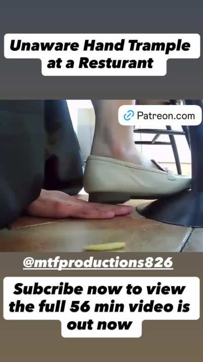 Hand crush at a restaurant