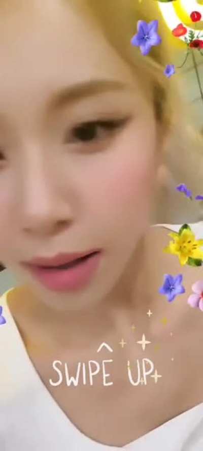 201222 Twicetagram Stories Update w/ Chaeyoung: "Swipe Up"