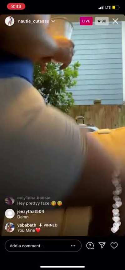 I&rsquo;d go wild shit on this joint😯 she gripping that bitch