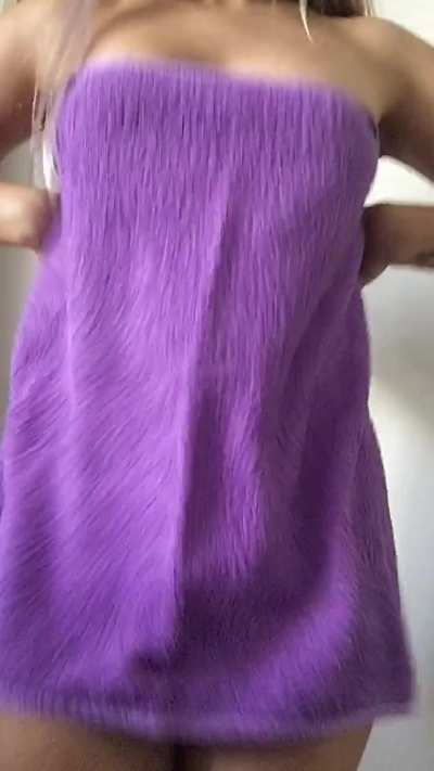 18 year old boobs bounce the best, don&rsquo;t you think? 😝 [drop]