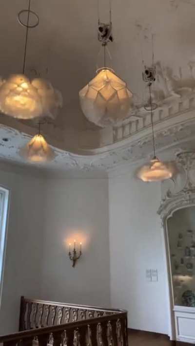 I don't want to be eaten by a chandelier