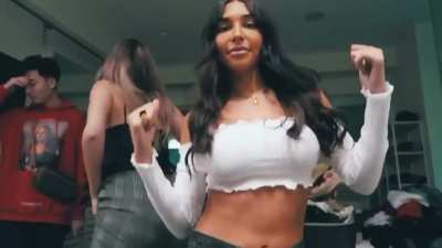 chantel&rsquo;s tits or alissa&rsquo;s ass?