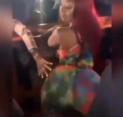 😩