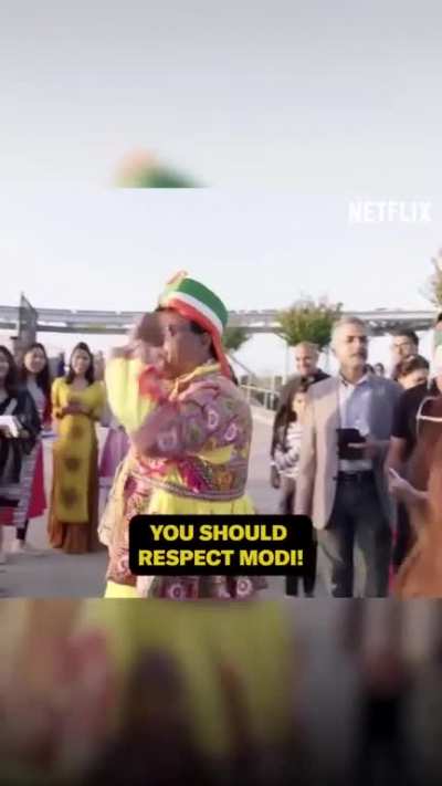 Modi Supporter screams at Hasan while he&rsquo;s doing an interview