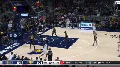 [Highlight] Jordan Poole with the emphatic drive to the rack!