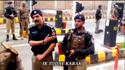 There was an attempt by police to show solidarity with the lumber 1 haramkhor
