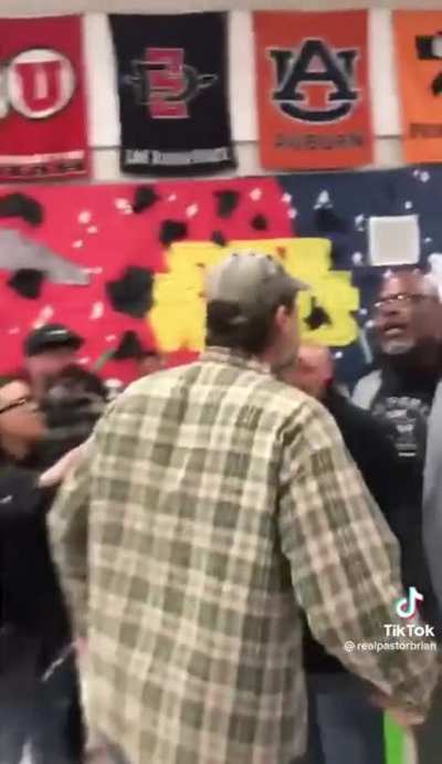 Heated confrontation regarding CRT in Telecuma.