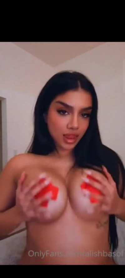 Alishba showing her assets to the world! How I wish I could pound her hard! &eth;&yen;&eth;&yen;&eth;&yen;