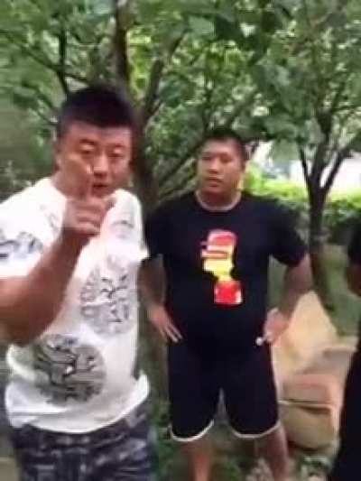 你敢和他作對