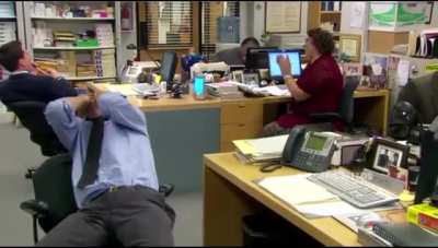 Steve Carell’s laugh is contagious AF😂