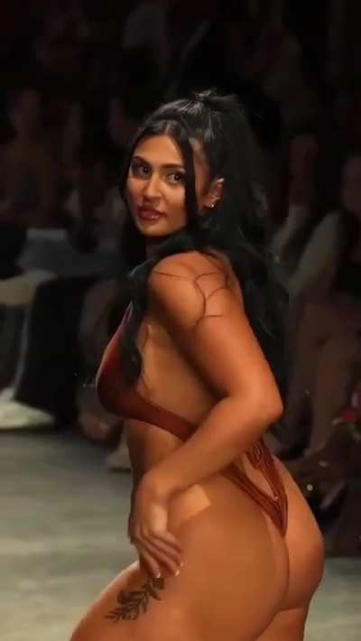 Erifili Sfakianakis - Miami Swim Week 2023