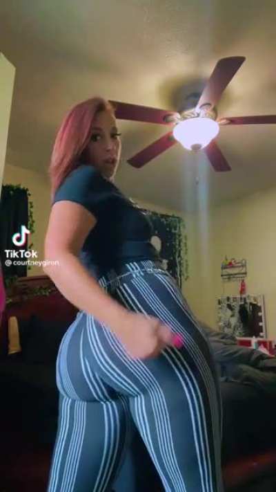 Thick MILF PAWG